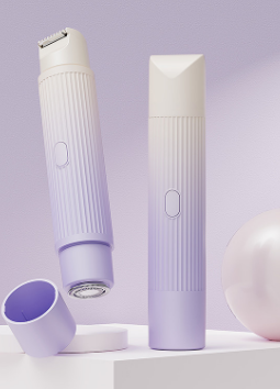 Before and after image displaying smooth, hairโfree legs after treatment.