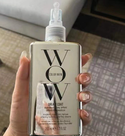 Side view of hair shaft showing hydrated, protected fibers after use.