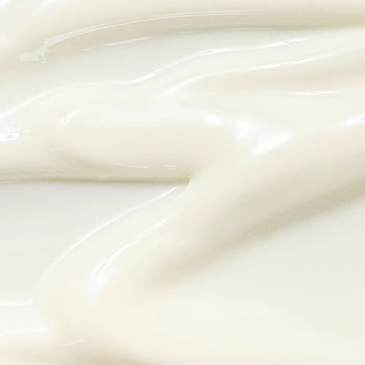 Dermatologist seal confirming broad‑spectrum protection and whitening efficacy for all skin types.