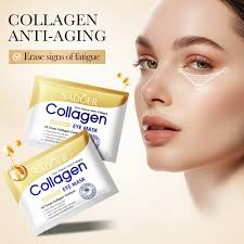 Close‑up of gel matrix absorbing into skin, delivering deep hydration.